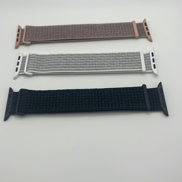 Sport‎ Loop Bands: The Ultimate Nylon Companion for Apple Watch 42/44mm - Picture 3 of 7